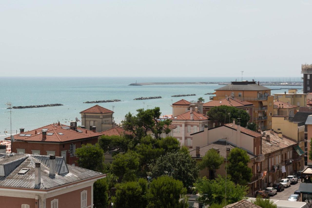 Hotel Gabbiano Порто-Сан-Джорджо Экстерьер фото